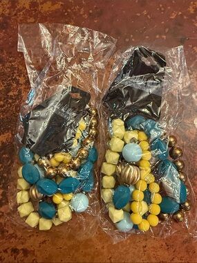 Nicole Miller New York Turquoise Yellow & Gold Beaded 5 Stretch Bracelets 2 sets
